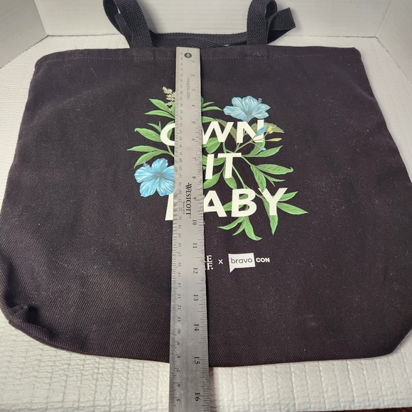 Bravo Con black carryall bag "Own it Baby" pure leaf tea, NWT - Picture 3 of 4